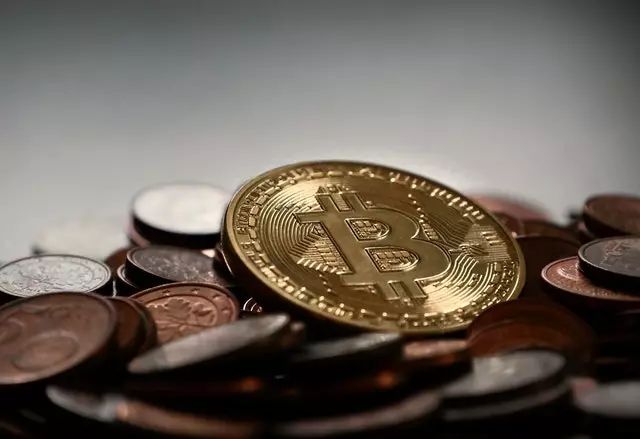 区块链技术与金融领域结合前景广阔，行业风险仍需警惕